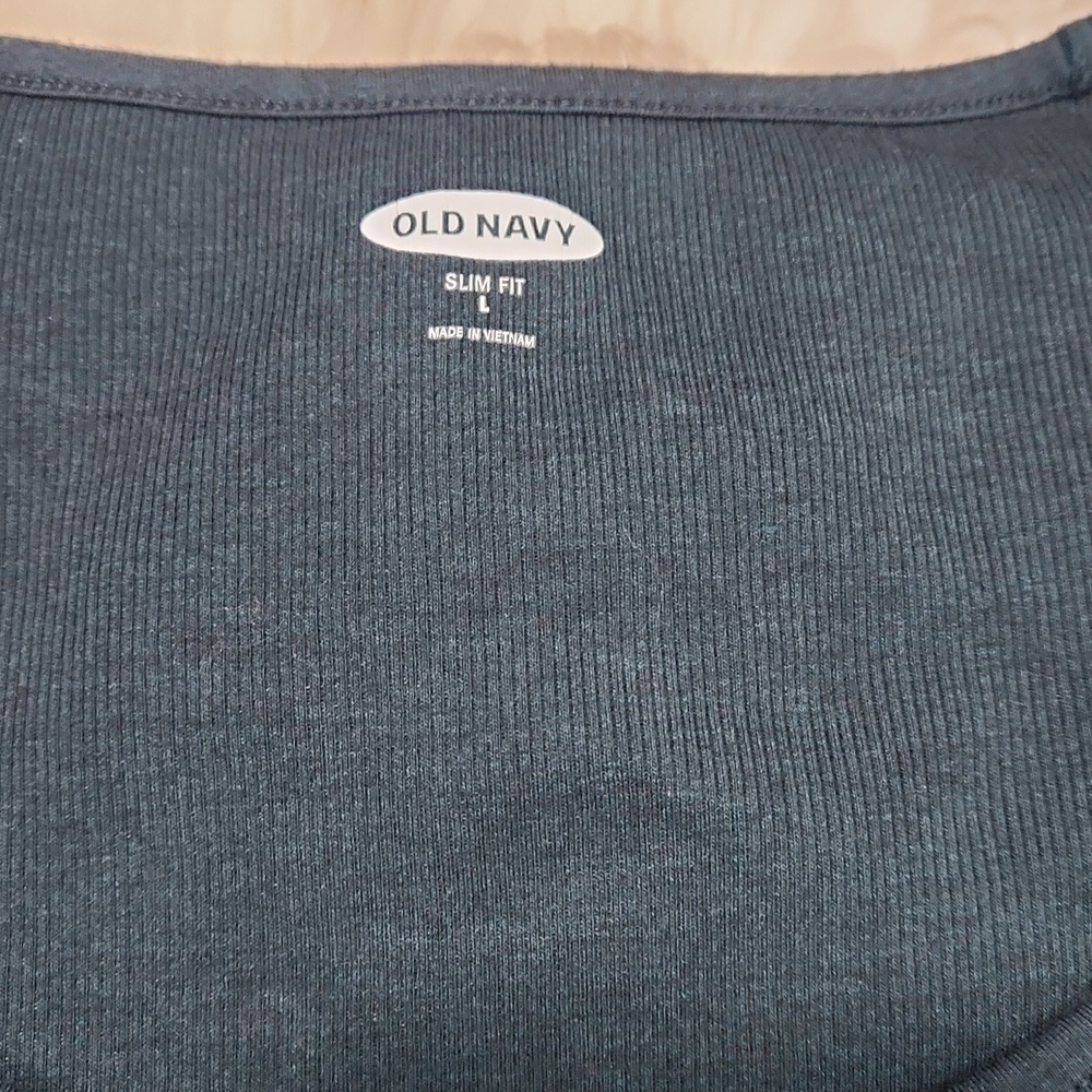 Old Navy Slim Fit Basic Fitted Scoopneck Shirt - Picture 2 of 4